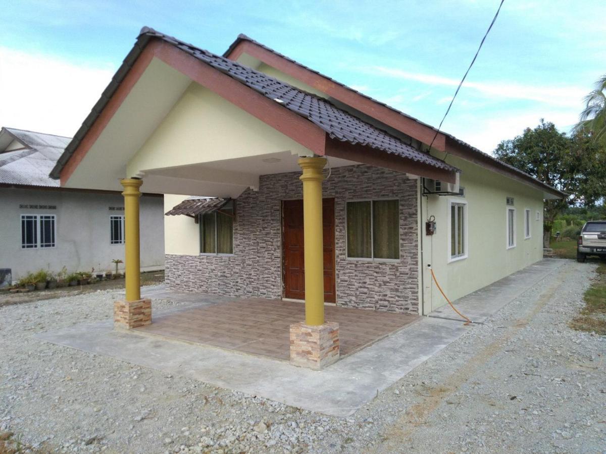 Homestay Pantai Remis Jeram  Esterno foto